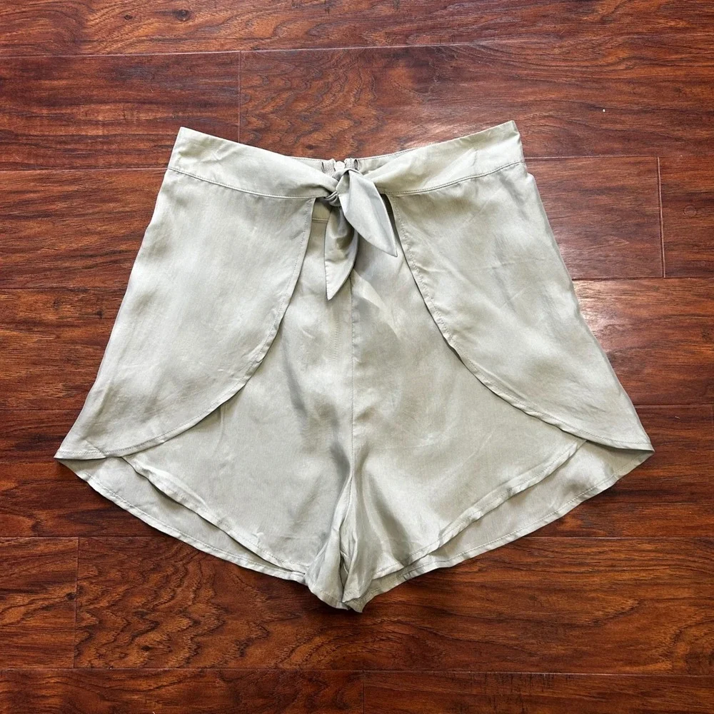 NWT Capulet Sage Green High Waist Tulip Shorts‎ Womens XS Satin Wrap Tie Front